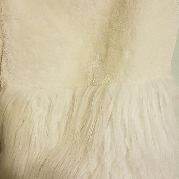 Love Culture Ivory Faux Fur Vest - Picture 4 of 6